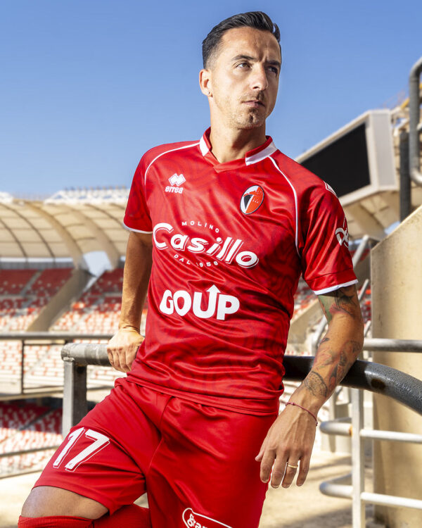 Seconda maglia Bari 2024-25 Erreà