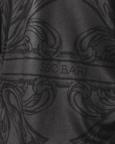 Dettaglio terza maglia Bari antracite 2024-2025