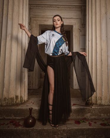 Maga Circe con la maglia away del Latina 2024-2025