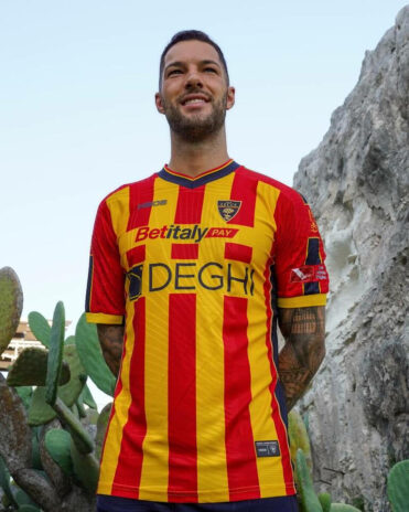 Maglia Lecce home giallorossa 2024-2025