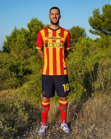 Divisa Lecce home 2024-2025 M908